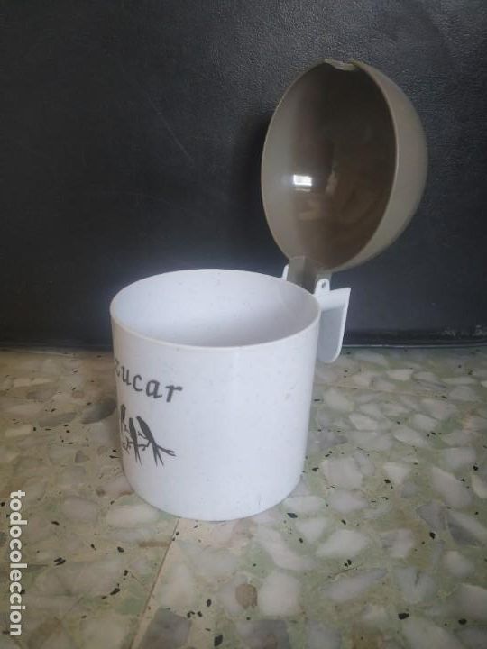 Segunda mano: Azucarero de pl&aacute;stico. Az&uacute;car. Sin cuchara - Foto 4