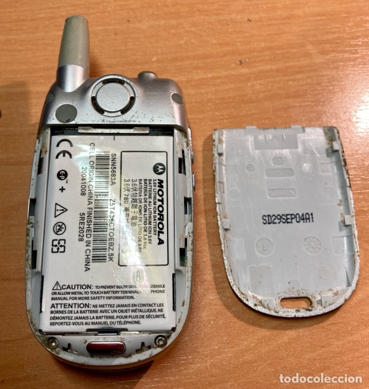 Segunda mano: MOTOROLA V550 , con bater&iacute;a y funcionando . - Foto 4