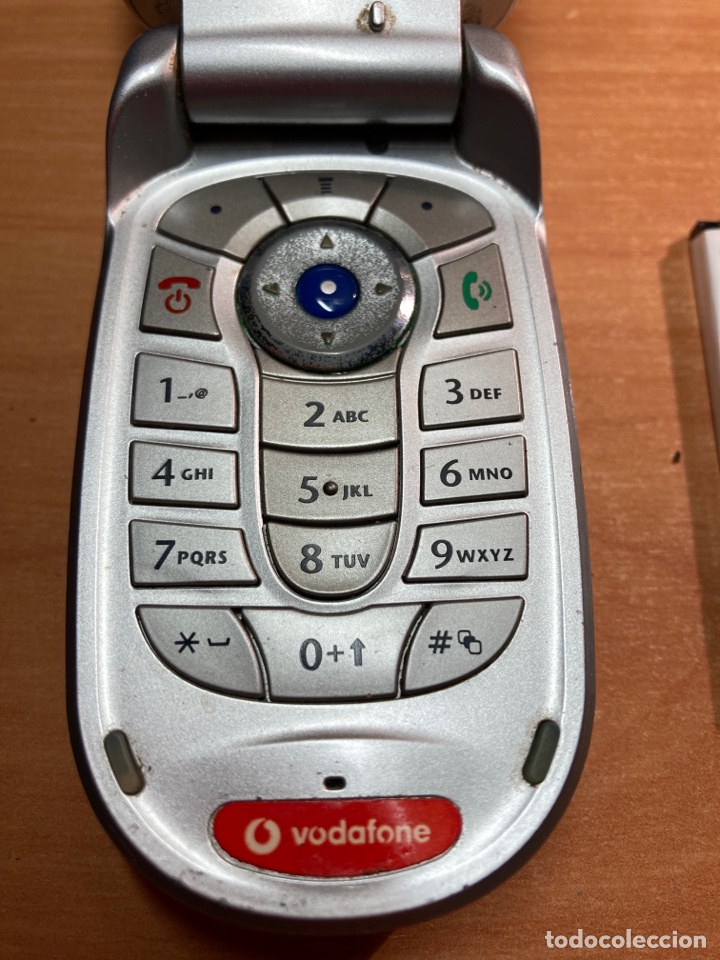 Segunda mano: MOTOROLA V550 , con bater&iacute;a y funcionando . - Foto 5