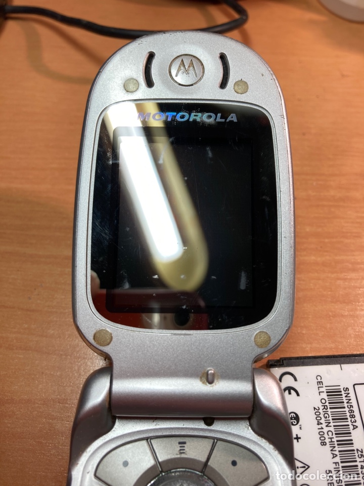 Segunda mano: MOTOROLA V550 , con bater&iacute;a y funcionando . - Foto 6