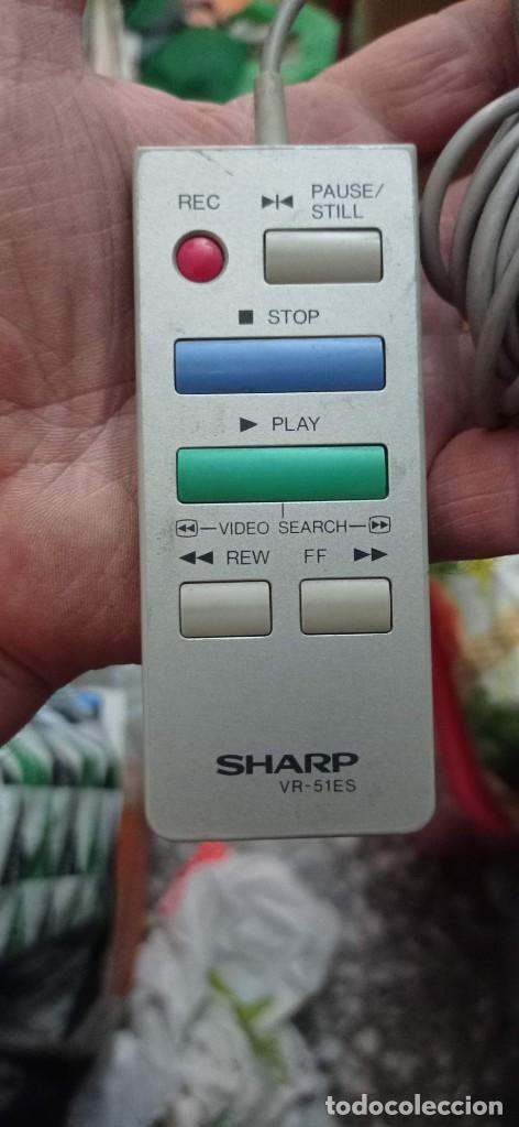 Segunda mano: ANTIGUO MANDO A DISTANCIA MODELO VR51ES CON CABLE PARA DVD SHARP - Foto 2