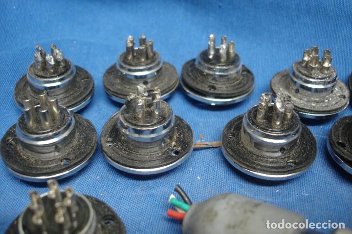 Segunda mano: CONECTORES SURTIDOS DE APARATOS ELECTR&Oacute;NICOS - 13 UNIDADES - Foto 2