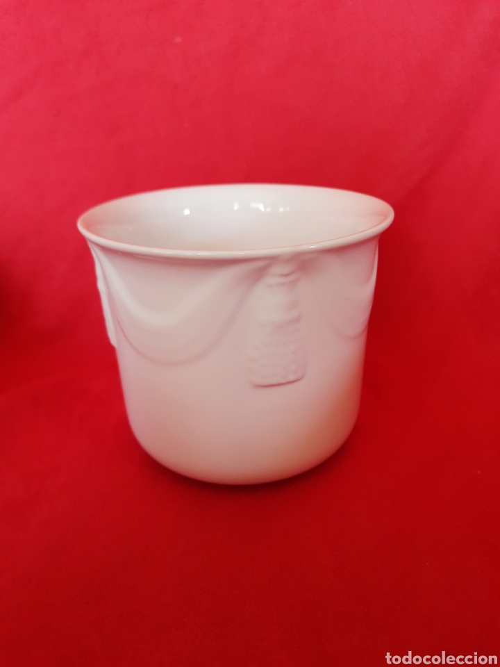 Segunda mano: Macetero de porcelana - Foto 1