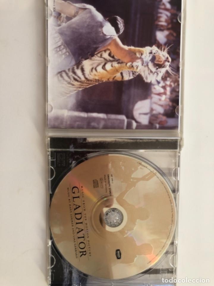 Segunda mano: CD banda sonora de Gladiator - Foto 2