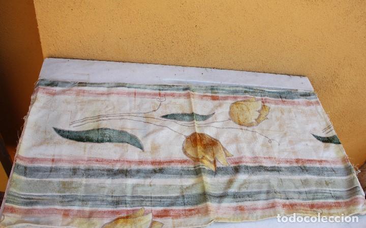 Segunda mano: Retal de tela satinada de tulipanes - Foto 3