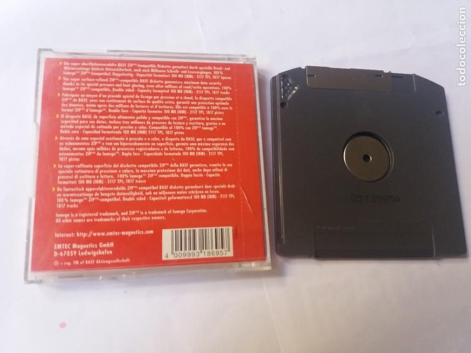 Segunda mano: ZIP. 100 MB DOS FORMATTED DISKETTE 100% IOMEGA DRIVE COMPATIBLE. BASF. EXTRA. - Foto 2