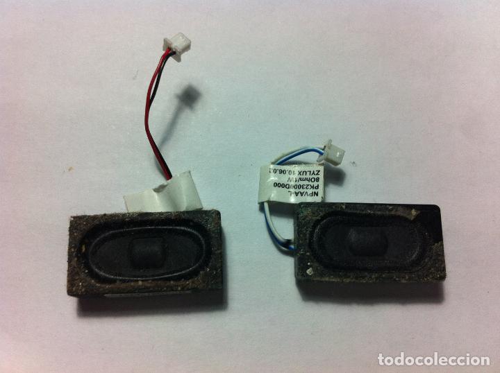 Segunda mano: Altavoces TOSHIBA NB200-300 - Foto 1