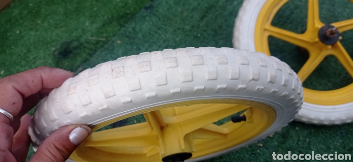 Segunda mano: Ruedas bicicleta macizas bicicleta ni&ntilde;o - Foto 2