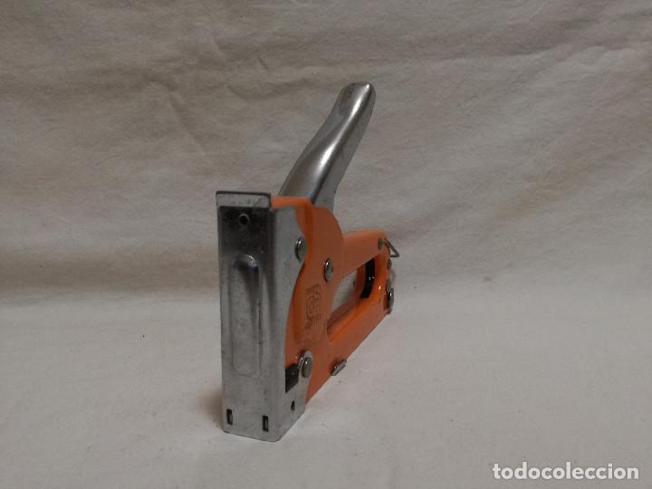 Segunda mano: GRAPADORA PISTOLA DE MANO - MARCA GS (FUNCIONA) - HERRAMIENTA - Foto 3