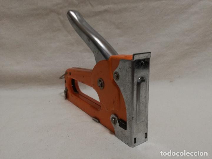 Segunda mano: GRAPADORA PISTOLA DE MANO - MARCA GS (FUNCIONA) - HERRAMIENTA - Foto 4