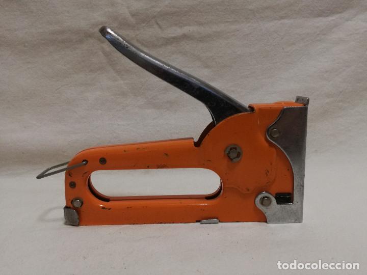 Segunda mano: GRAPADORA PISTOLA DE MANO - MARCA GS (FUNCIONA) - HERRAMIENTA - Foto 5