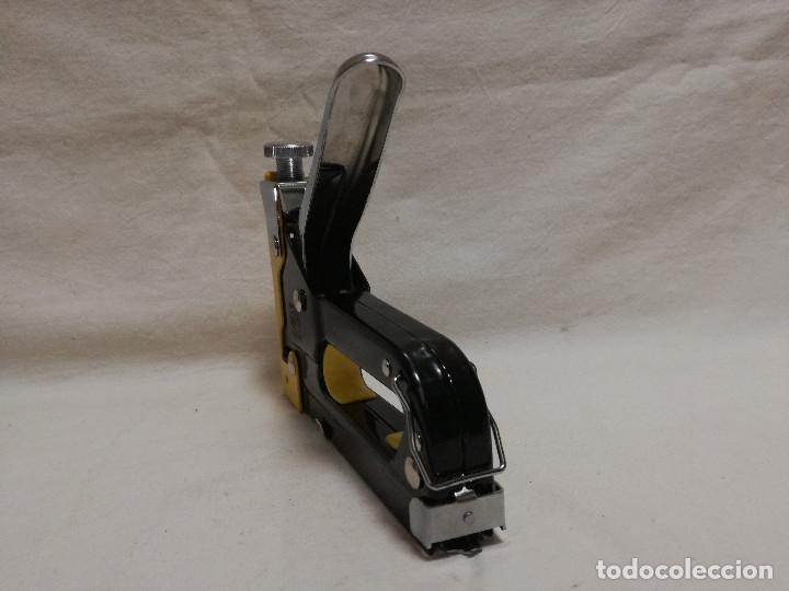 Segunda mano: GRAPADORA PISTOLA DE MANO - MARCA GS (FUNCIONA) - HERRAMIENTA - Foto 9