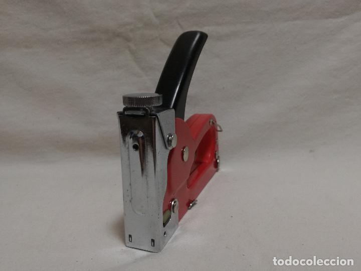 Segunda mano: GRAPADORA PISTOLA DE MANO - SIN MARCA (FUNCIONA) - HERRAMIENTA - Foto 2