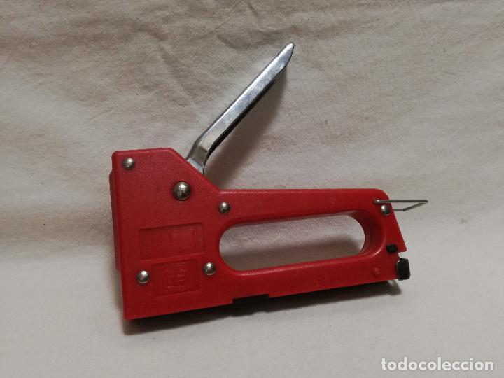 Segunda mano: GRAPADORA PISTOLA DE MANO - MARCA GS (FUNCIONA) - HERRAMIENTA - Foto 1