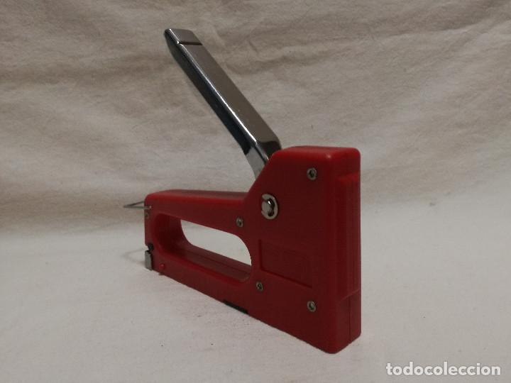 Segunda mano: GRAPADORA PISTOLA DE MANO - MARCA GS (FUNCIONA) - HERRAMIENTA - Foto 4