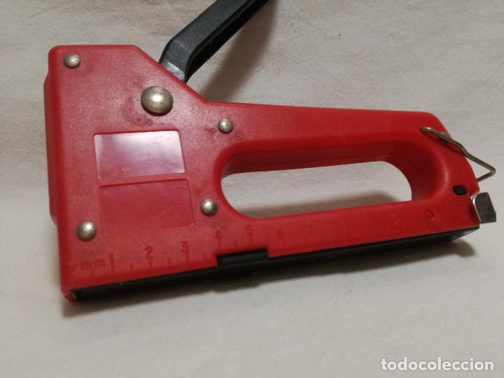 Segunda mano: GRAPADORA PISTOLA DE MANO - SIN MARCA (FUNCIONA) - HERRAMIENTA - Foto 2