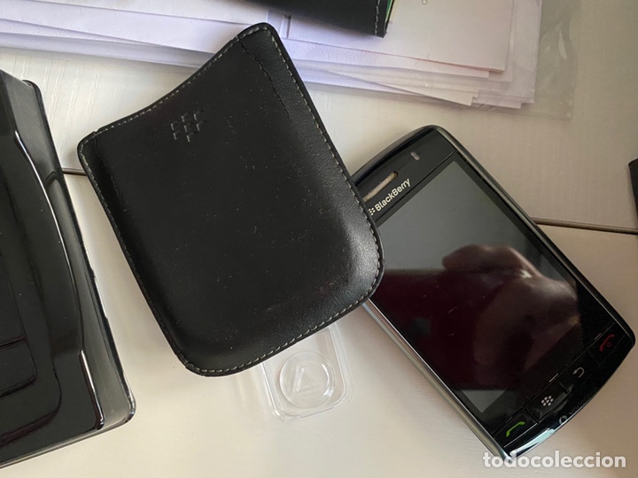 Segunda mano: Tel&eacute;fono Blackberry negra con caja y accesorios - Foto 6