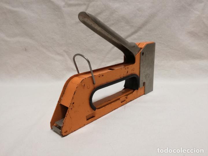 Segunda mano: GRAPADORA PISTOLA DE MANO - MARCA RAPID 23B (FUNCIONA) - HERRAMIENTA - Foto 5