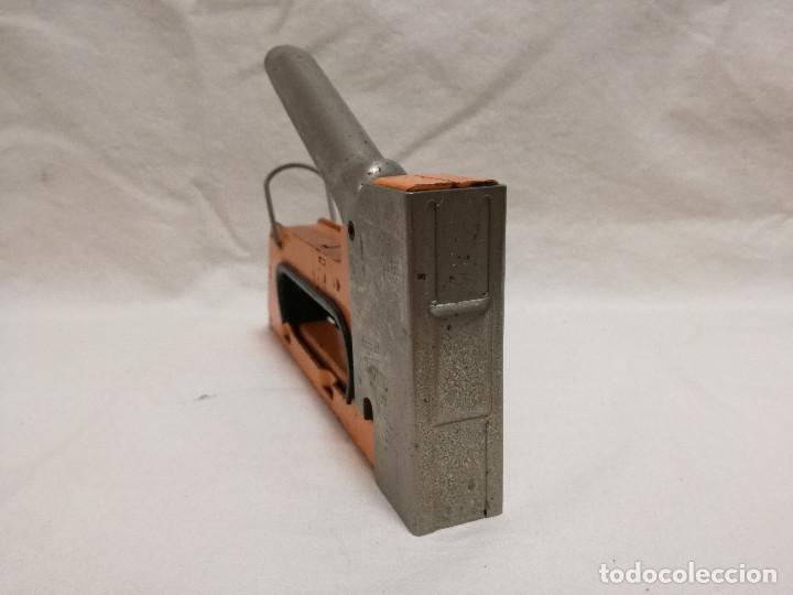 Segunda mano: GRAPADORA PISTOLA DE MANO - MARCA RAPID 23B (FUNCIONA) - HERRAMIENTA - Foto 7