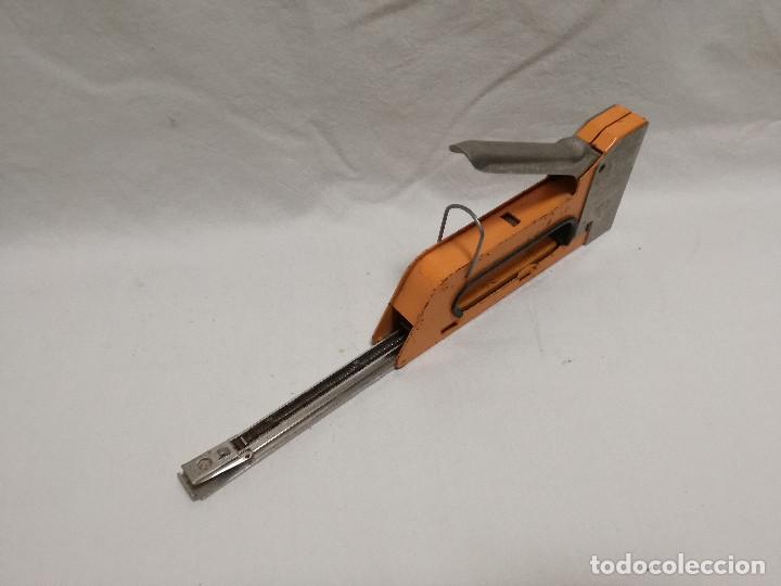 Segunda mano: GRAPADORA PISTOLA DE MANO - MARCA RAPID 23B (FUNCIONA) - HERRAMIENTA - Foto 10