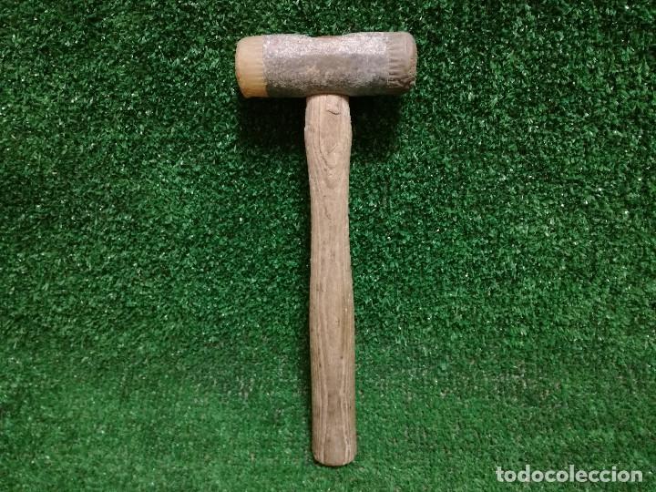 Segunda mano: MARTILLO DE NYLON Y GOMA - PESO 390g - HERRAMIENTA - Foto 1