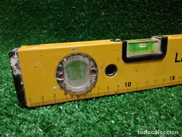 Segunda mano: NIVEL DE ALUMINIO CON LASER PARA NIVELAR 25cm - HERRAMIENTA (FUNCIONA) - Foto 4