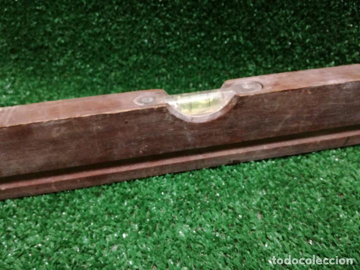 Segunda mano: NIVEL DE MADERA PARA NIVELAR 60cm - MARCA SUKI - HERRAMIENTA - Foto 3