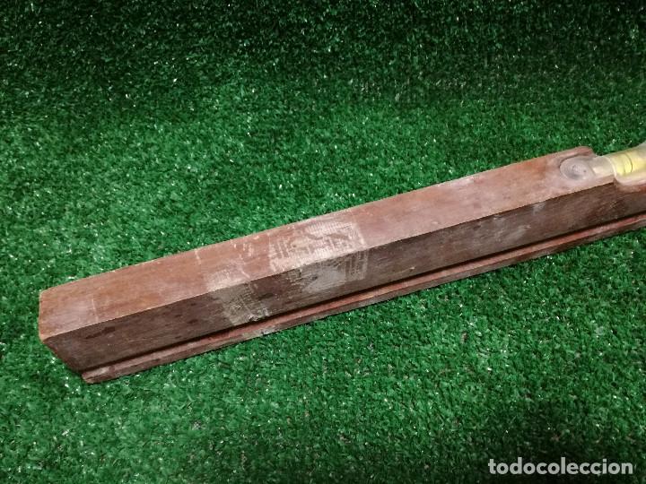 Segunda mano: NIVEL DE MADERA PARA NIVELAR 60cm - MARCA SUKI - HERRAMIENTA - Foto 6