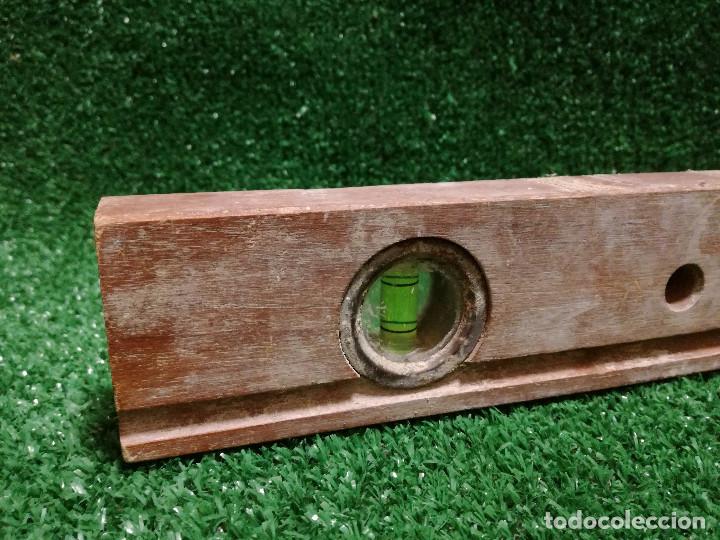 Segunda mano: NIVEL DE MADERA PARA NIVELAR 60cm - MARCA SUKI - HERRAMIENTA - Foto 3