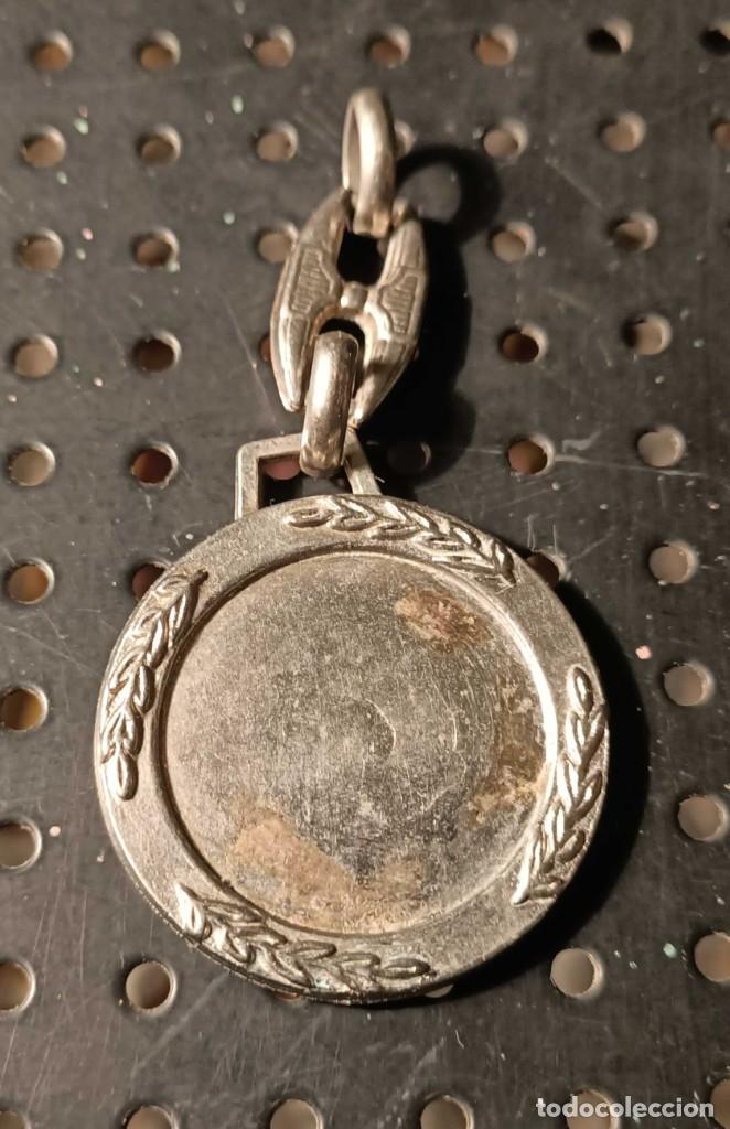 Segunda mano: Medalla con Dibujo de Laureles, 1997 - Foto 1