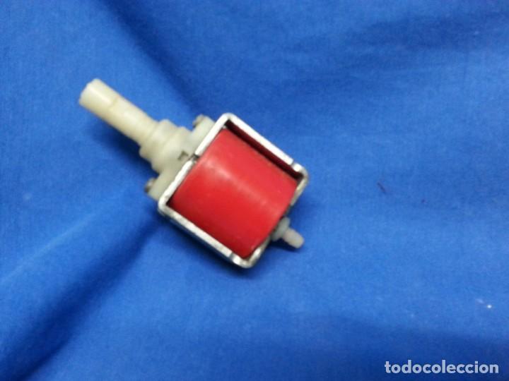 Segunda mano: BOMBA DE AGUA PARA CAFETERA MARCA ULKA MODEL. E TIPO EP5 - Foto 2