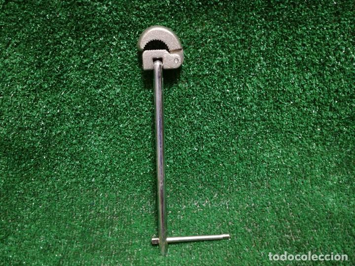 Segunda mano: LLAVE DE LAVABO / PLOMERO 29cm - HERRAMIENTA - Foto 1
