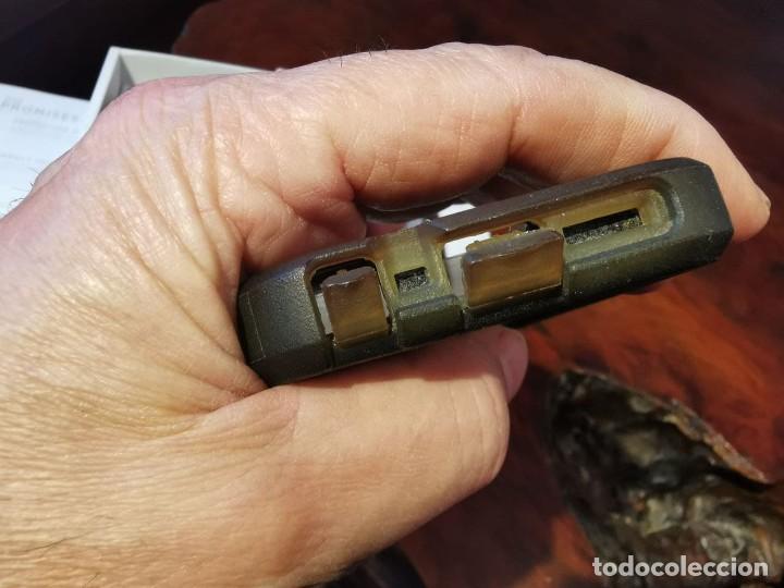 Segunda mano: FUNDA Y SOPORTE AUTO DEL PHONE 5 Y 5S TECH21 - Foto 6