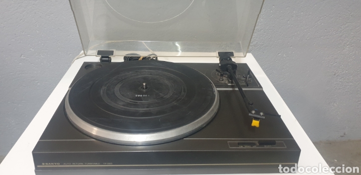 Segunda mano: Tocadisco Sanyo TP220 - Foto 2