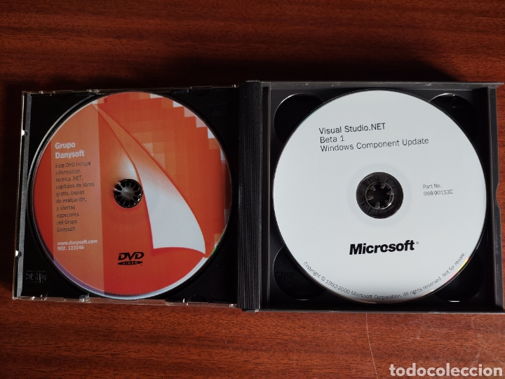 Segunda mano: Microsoft Visual Studio .NET Beta1 (3 CDs y 1 DVD) - Foto 3