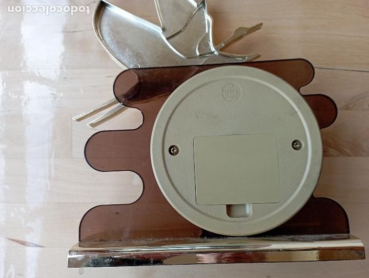 Segunda mano: Reloj Sobremesa rhythm quartz - Foto 4