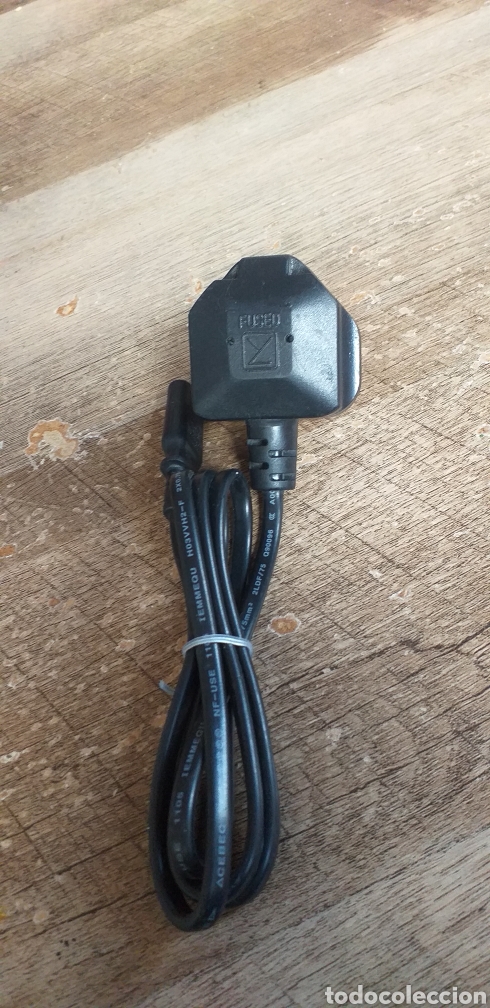 Segunda mano: Cable de alimentaci&oacute;n toma UK - Foto 2
