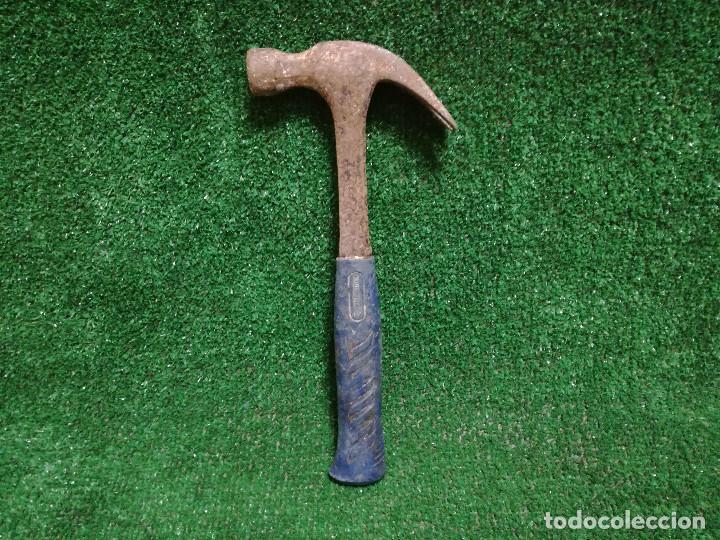 Segunda mano: MARTILLO SACACLAVOS - PESO 1060g - HERRAMIENTA - Foto 1