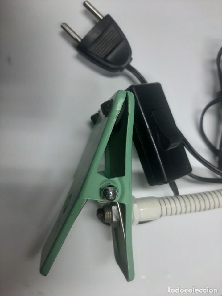 Segunda mano: Flexo pinza a&ntilde;os 80 estudiante - Foto 2