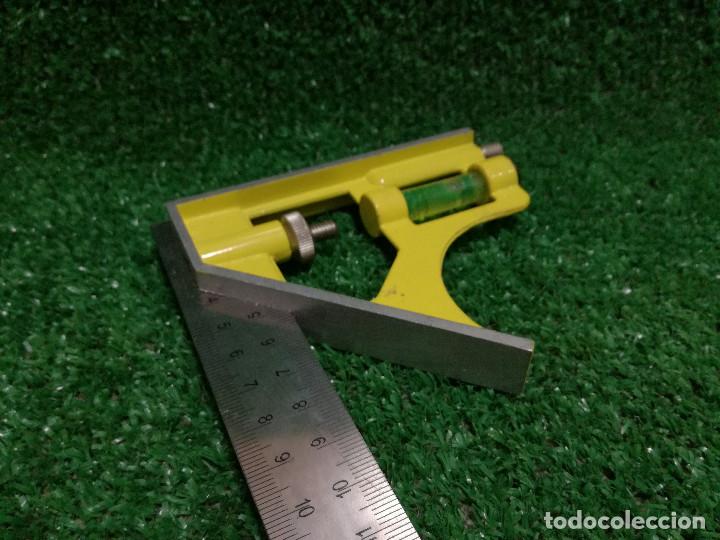 Segunda mano: ESCUADRA AJUSTABLE DE HIERRO Y ALUMINIO CON NIVEL - HERRAMIENTA - Foto 3
