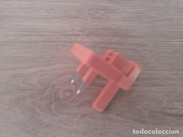 Segunda mano: Adaptador de enchufe cuadrado - Foto 1