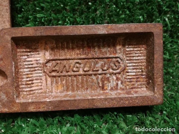 Segunda mano: ESCUADRA DE HIERRO - MARCA ANGULUS - HERRAMIENTA - Foto 2