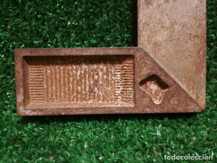 Segunda mano: ESCUADRA DE HIERRO - MARCA ANGULUS - HERRAMIENTA - Foto 4