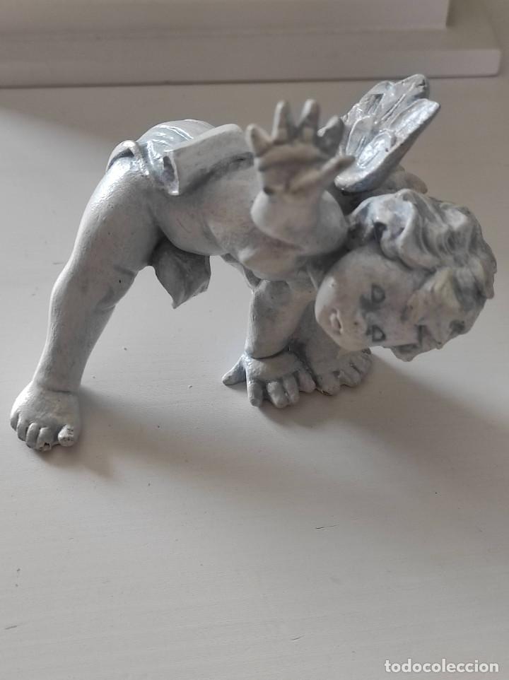Segunda mano: Angelito de yeso pintado a mano - Foto 1