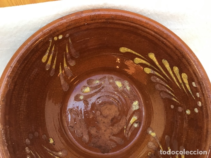 Segunda mano: Plato de barro antiguo - Foto 2