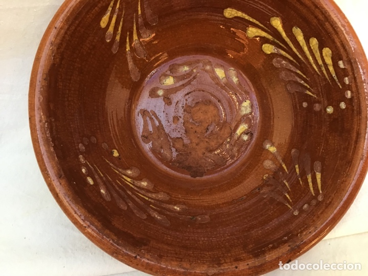 Segunda mano: Plato de barro antiguo - Foto 3