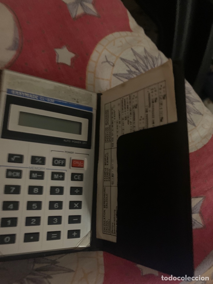 Segunda mano: Calculadora de bolsillo con funda - Foto 1