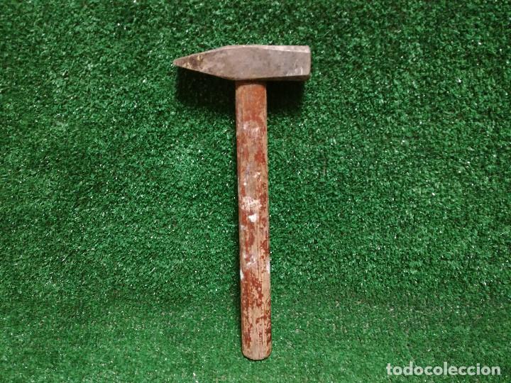 Segunda mano: MARTILLO CARPINTERO - PESO 610g - HERRAMIENTA - Foto 3