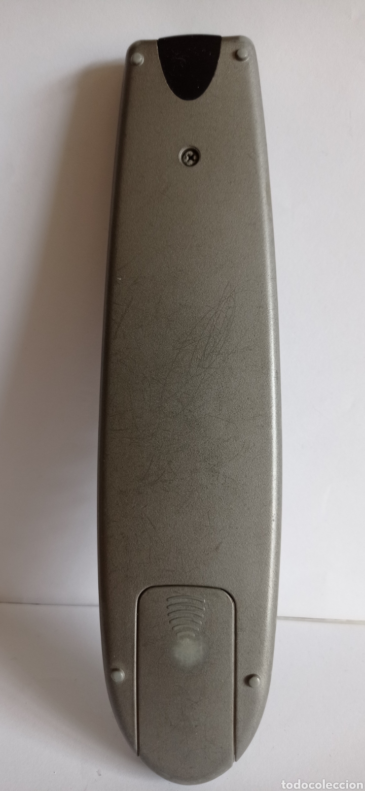 Segunda mano: MANDO A DISTANCIA / PARA TV / NO VEO MARCA - Foto 2