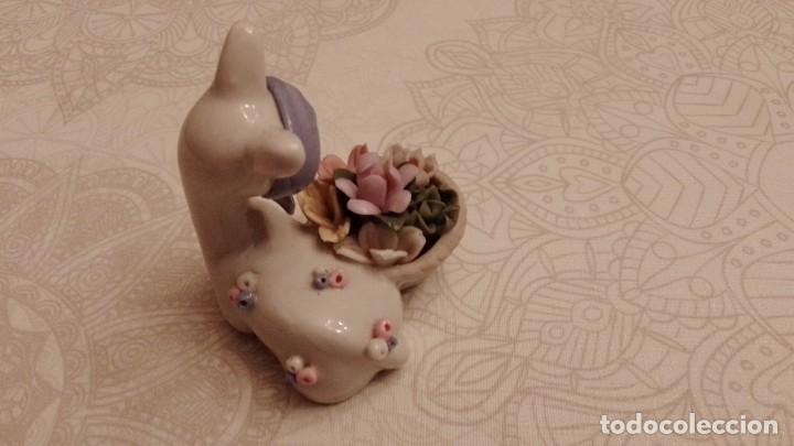Segunda mano: Figura de porcelana con forma de bambi - Foto 2